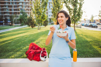 How to Beat Stress Eating and Stay Fit in College